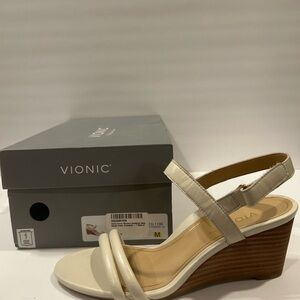 Vionic Woman's Emmy Ankle Strap Cream Leather Wedge - Size 7